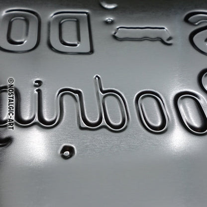 Kiss Your Dog - Skilti